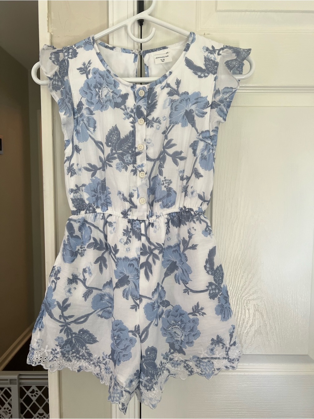 abercrombie kids White Romper Dress Shorts Blue Floral Trim Lace Size 9/10
